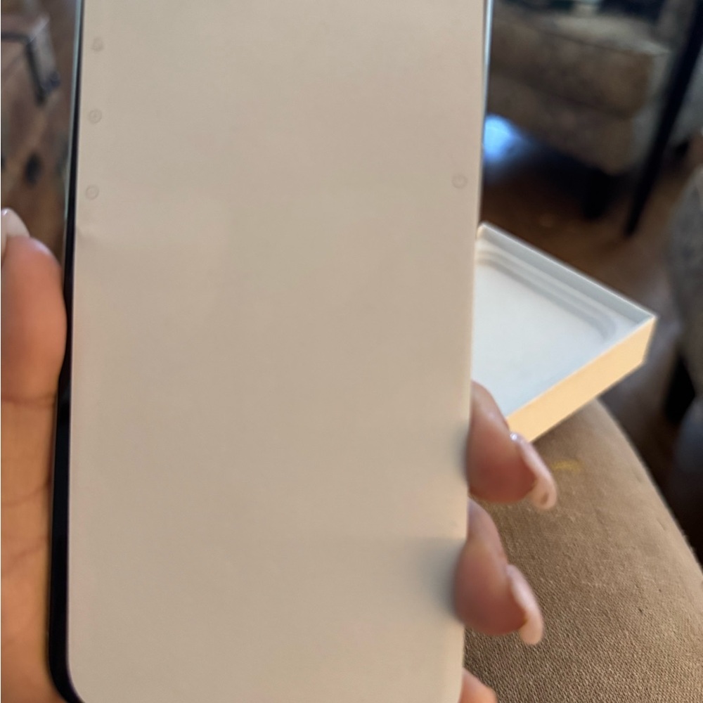 Silver Smartphone - Picture 7 of 13